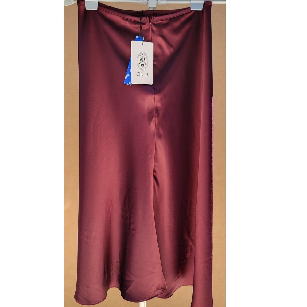 Cider Women Burgundy Skirt Hidden Zipper Wine Red Small NWT Elegant Chic Fall